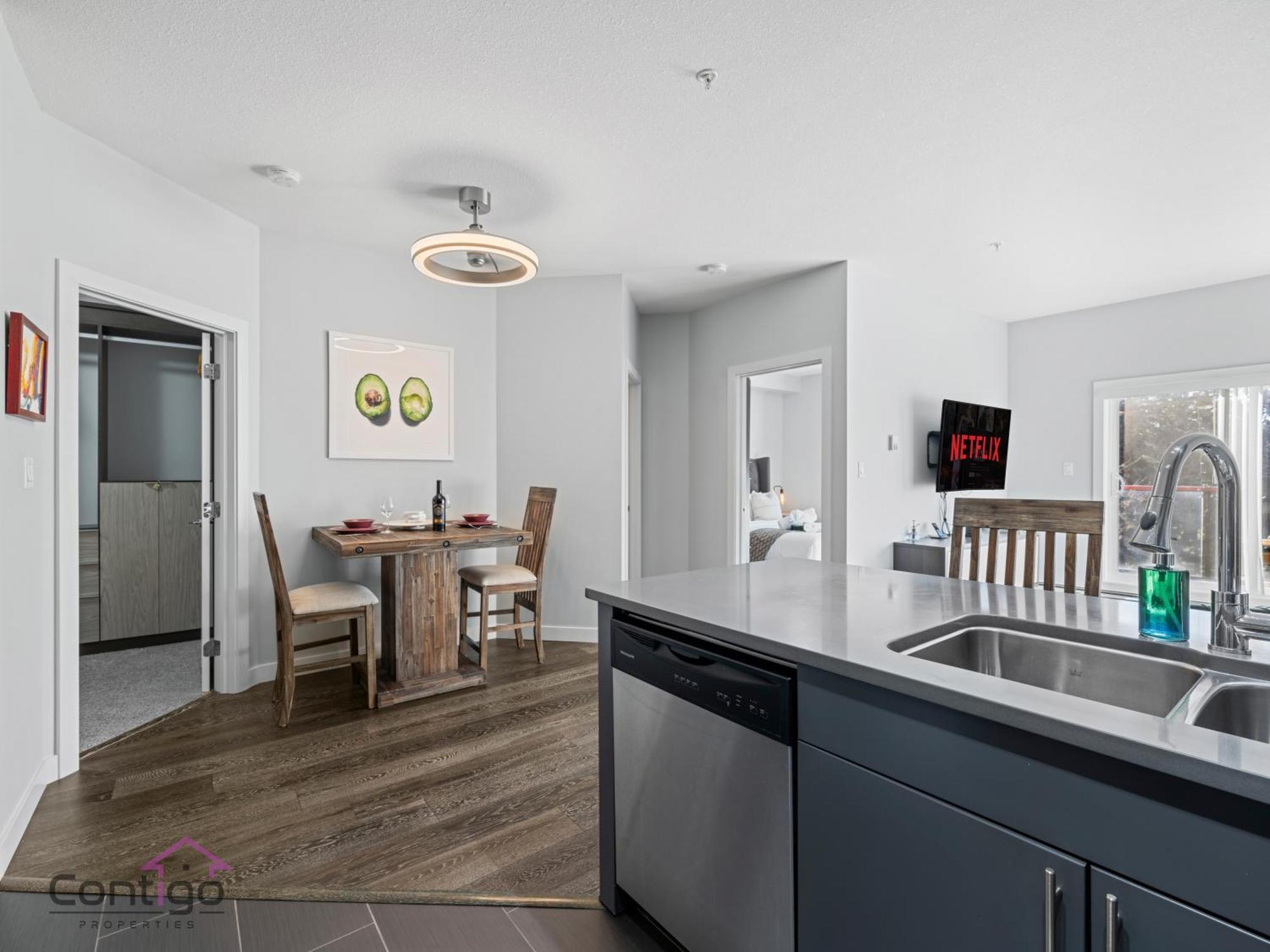 Studio Loft, 2 Bd, Ug Parking, 5 Min To Rogers! Edmonton Exterior foto