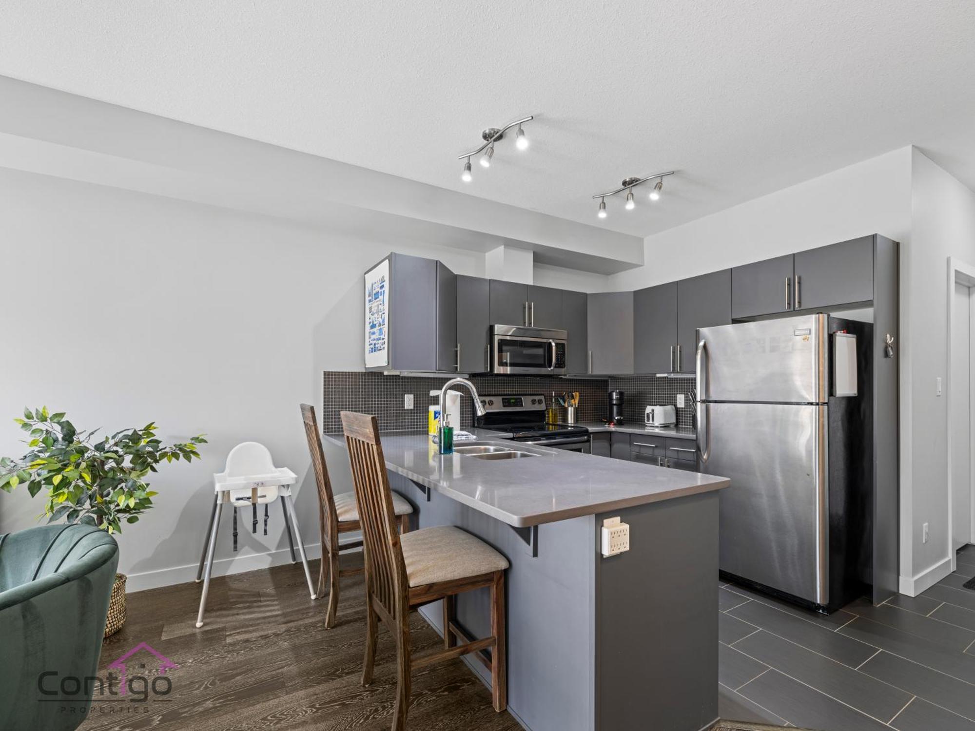 Studio Loft, 2 Bd, Ug Parking, 5 Min To Rogers! Edmonton Exterior foto