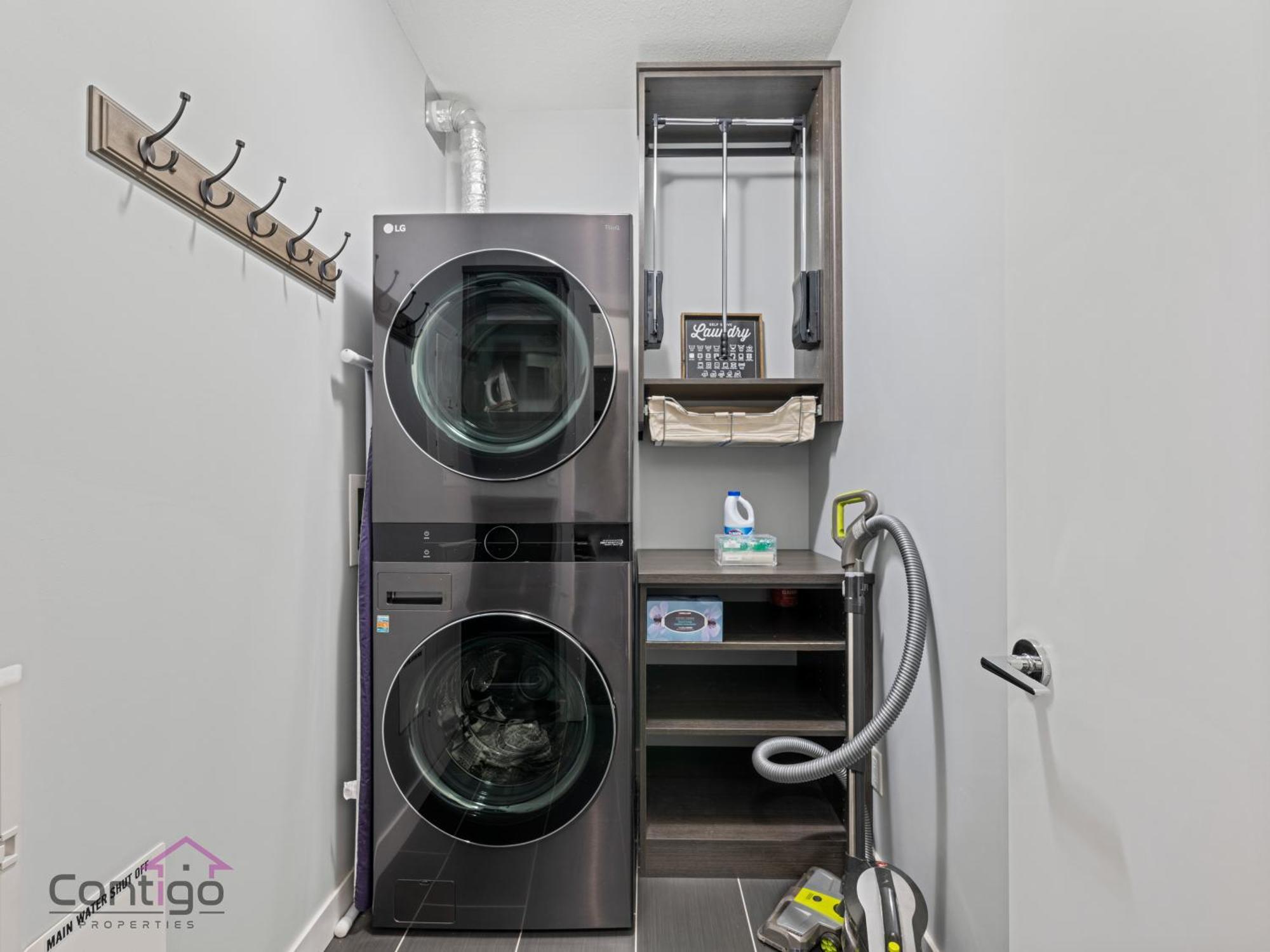 Studio Loft, 2 Bd, Ug Parking, 5 Min To Rogers! Edmonton Exterior foto